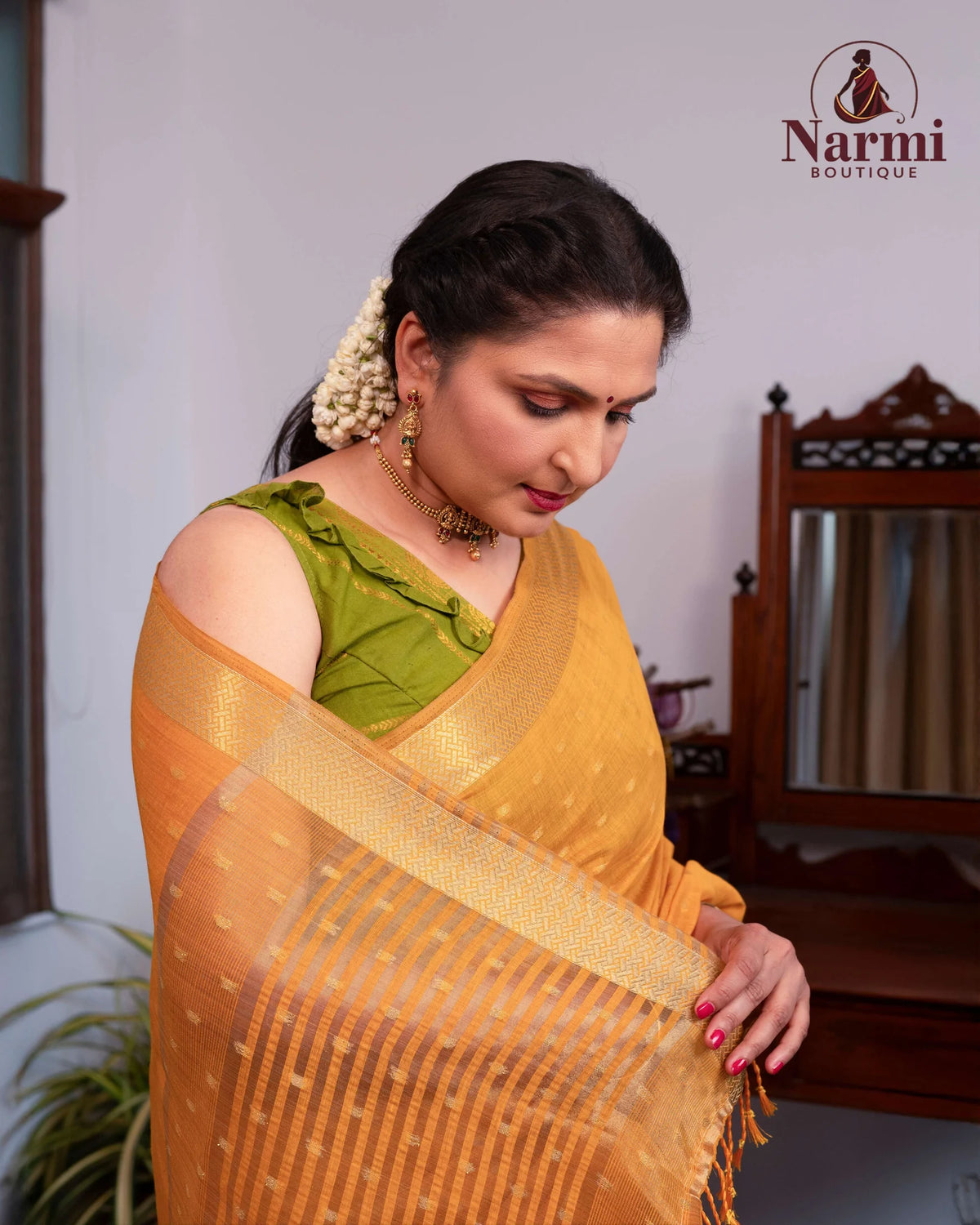 Mayuri ( மயூரி )