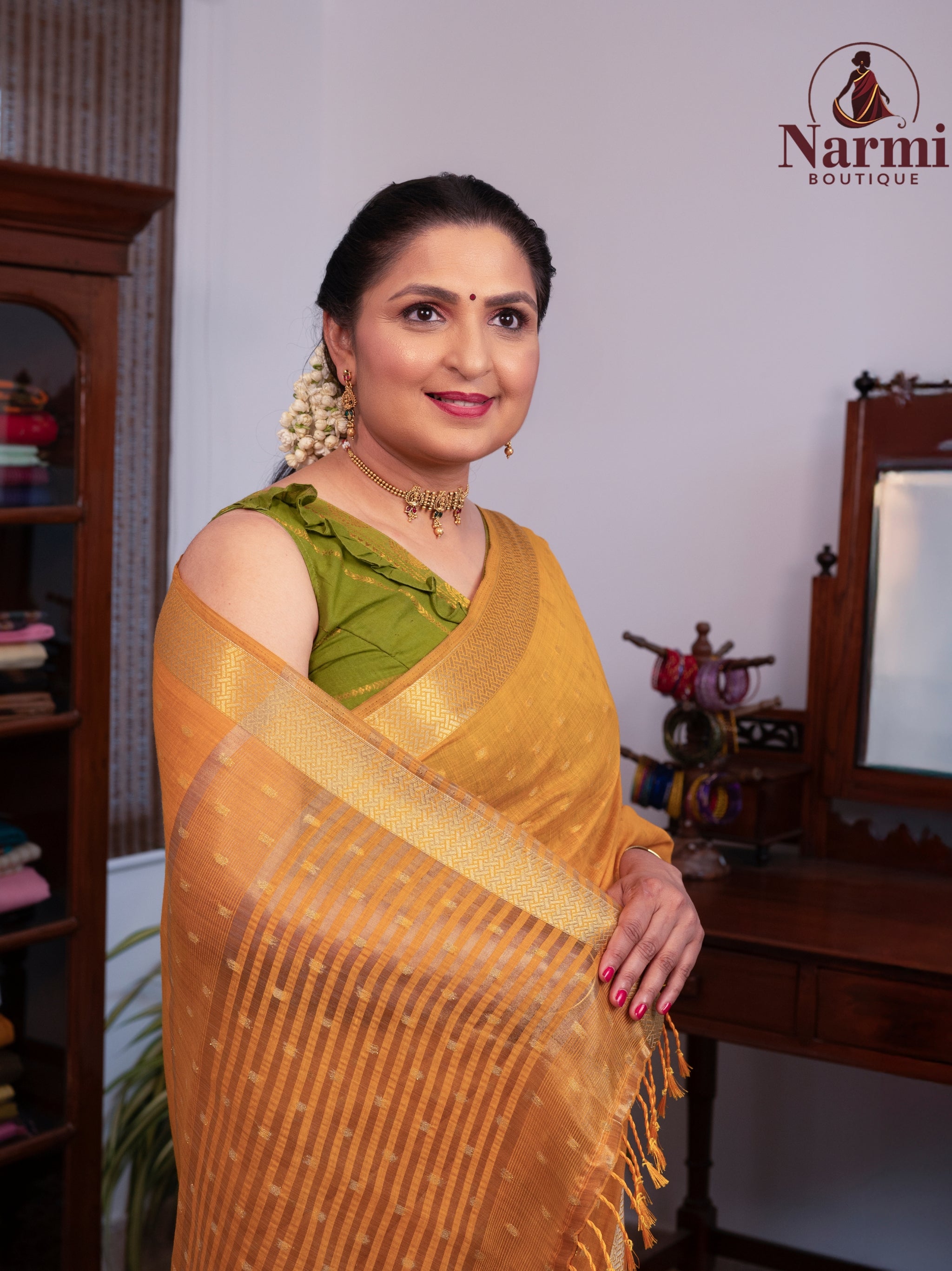 Mayuri ( மயூரி )