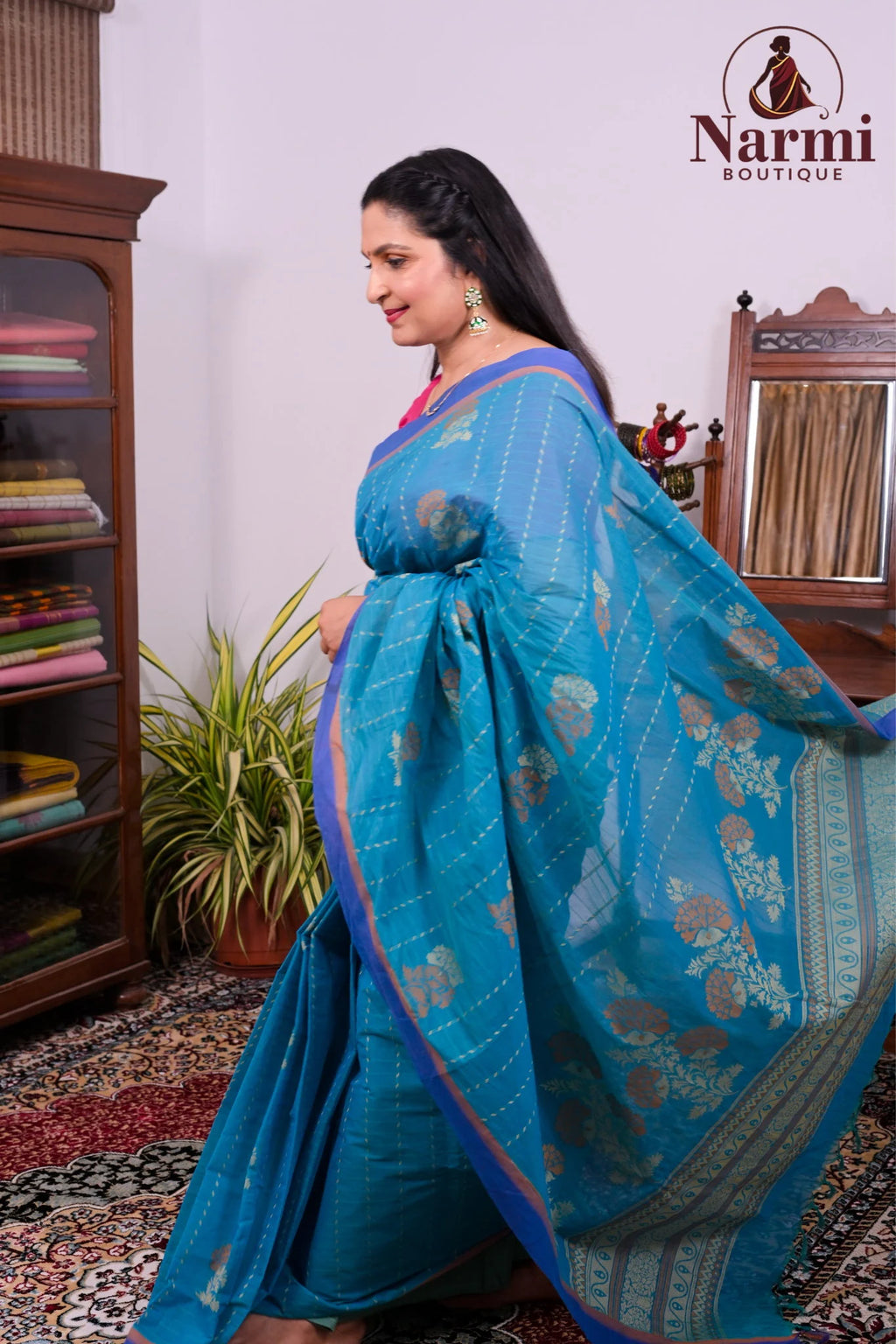 Aazhi (அழகி)