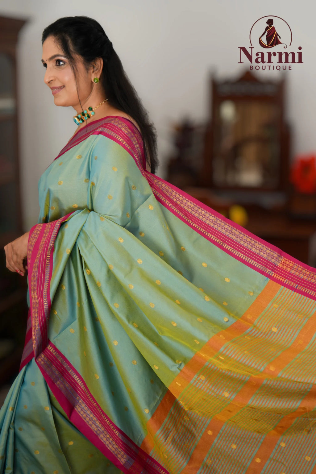 Madhavi (மாதவி)