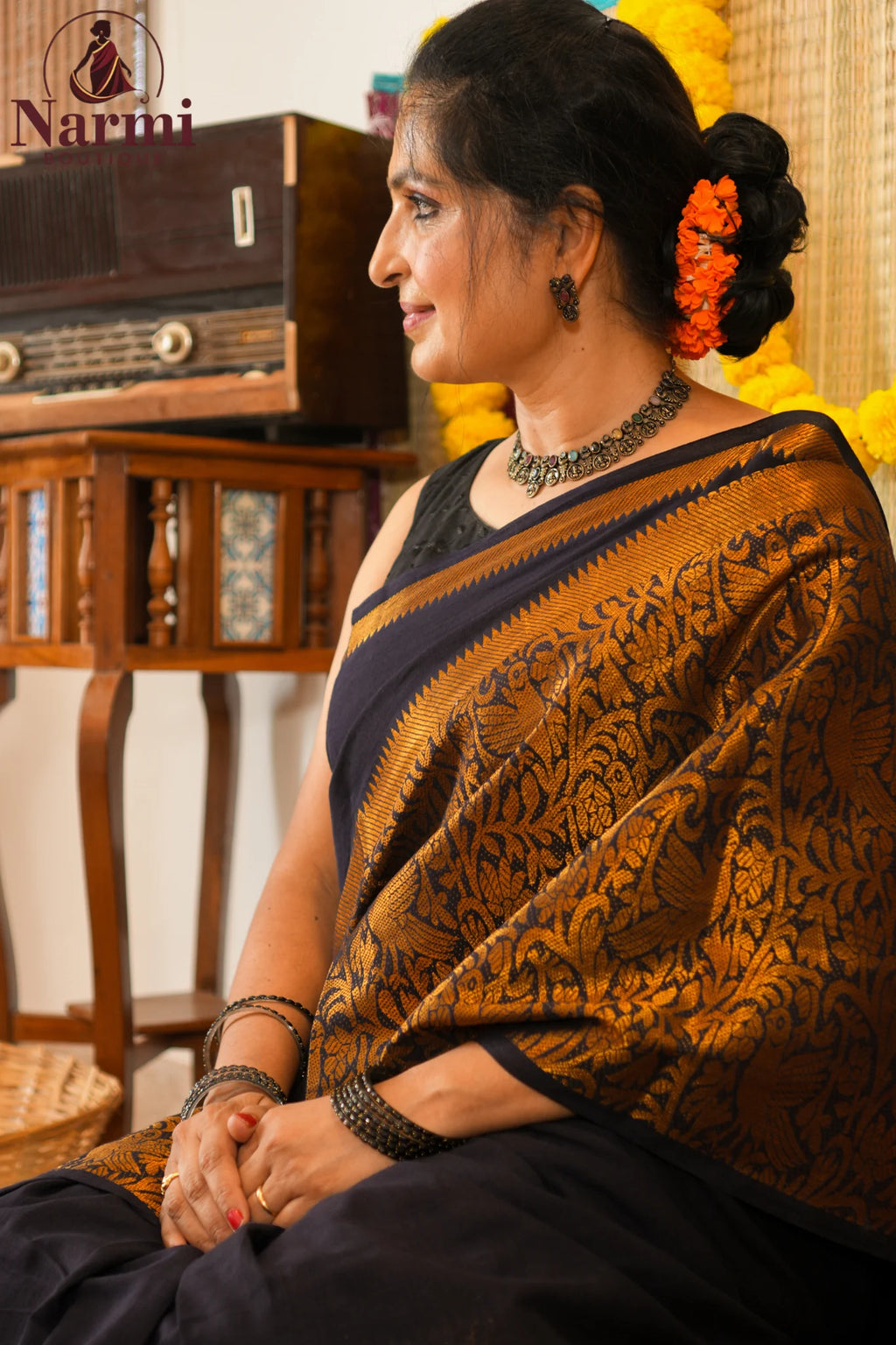 Ponmayil (பொன்மயில்)