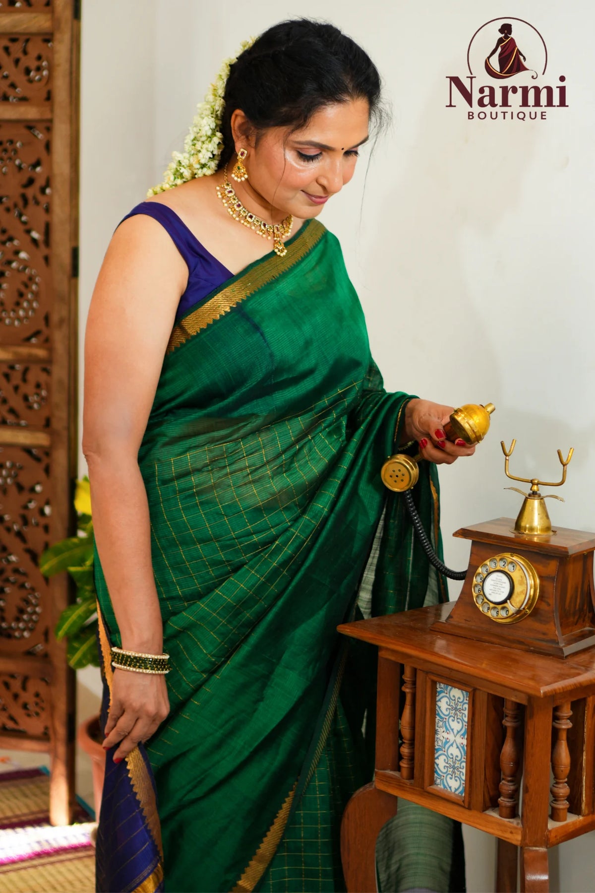 Neelamathi (நீலமதி)